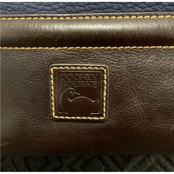 💙🤎Dooney & Bourke Buckley Leather Drawstring Bucket/Shoulder Bag - Picture 9 of 15